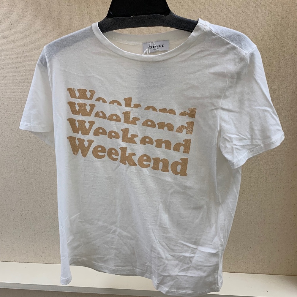NWT Gilli “Weekend” T-Shirt
